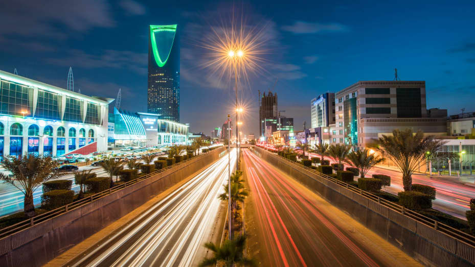 Peer-to-Peer Lending Platforms Transforming Saudi Arabian SMEs