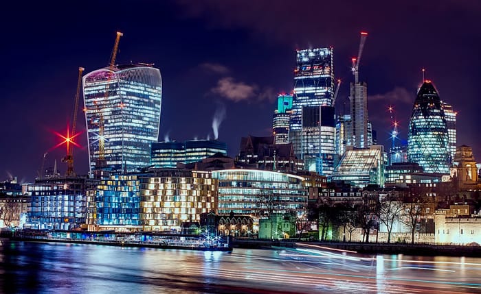 Big banks need to swiftly adopt embedded finance